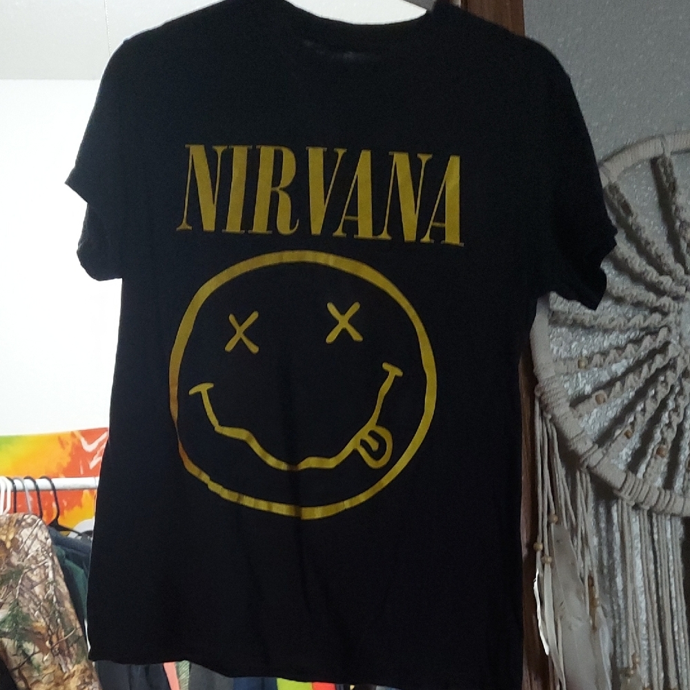 NIRVANA Black and Yellow Short Sleeve Tee
